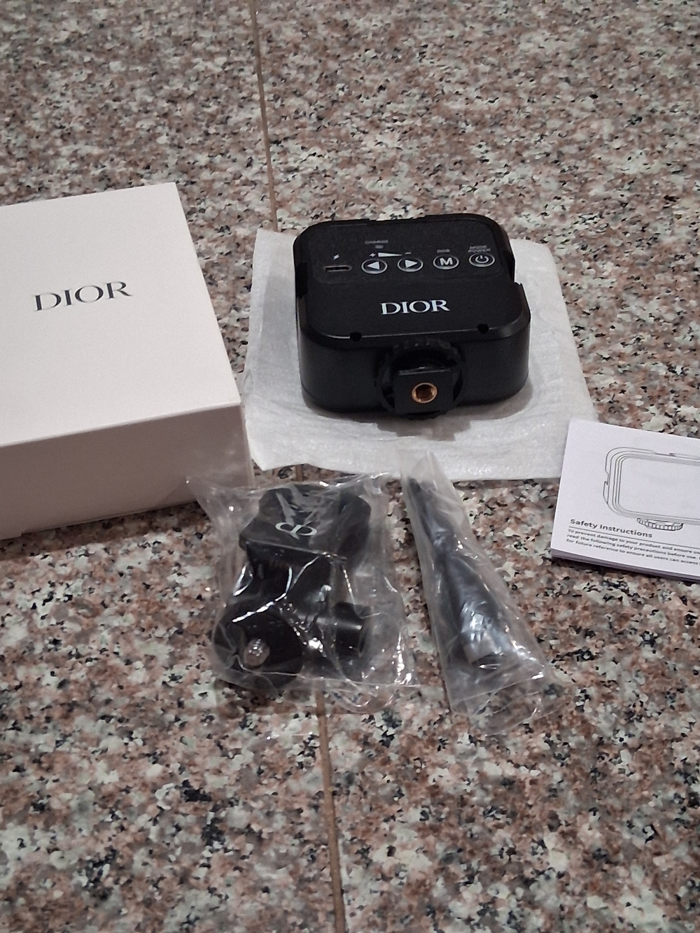 Dior Compact Selfie Cell Phone Light — Black and White (GWP) VERY Nice.New - Picture 2 of 4